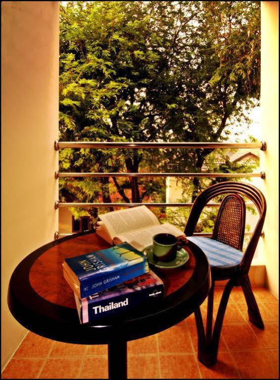 Boonthavon Aparthotel Chiang Mai Bagian luar foto