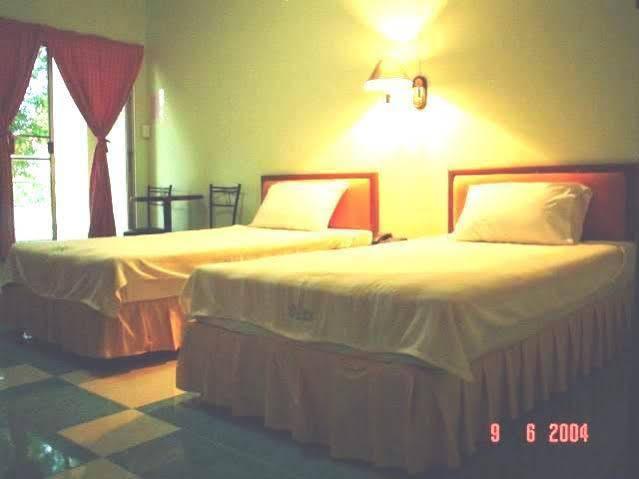 Boonthavon Aparthotel Chiang Mai Bagian luar foto