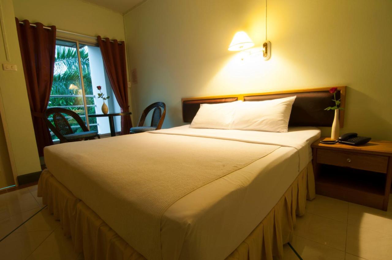 Boonthavon Aparthotel Chiang Mai Bagian luar foto