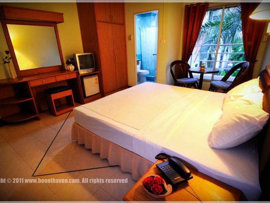 Boonthavon Aparthotel Chiang Mai Bagian luar foto